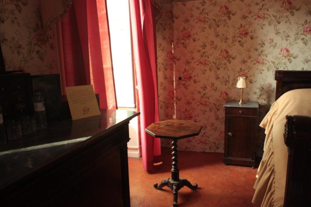 Chateau de Saint Martin Taradeau Chambre photo